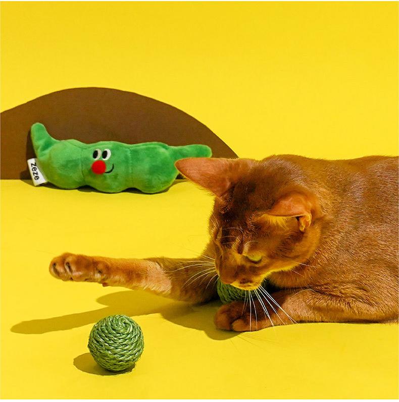 Pea Pod Sisal Ball Toy