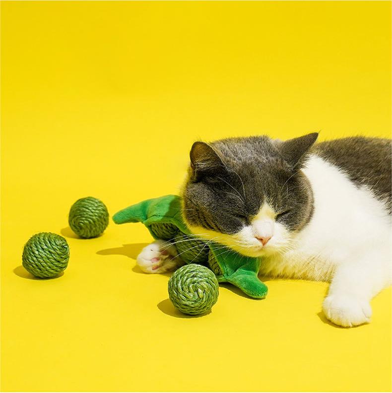 Pea Pod Sisal Ball Toy